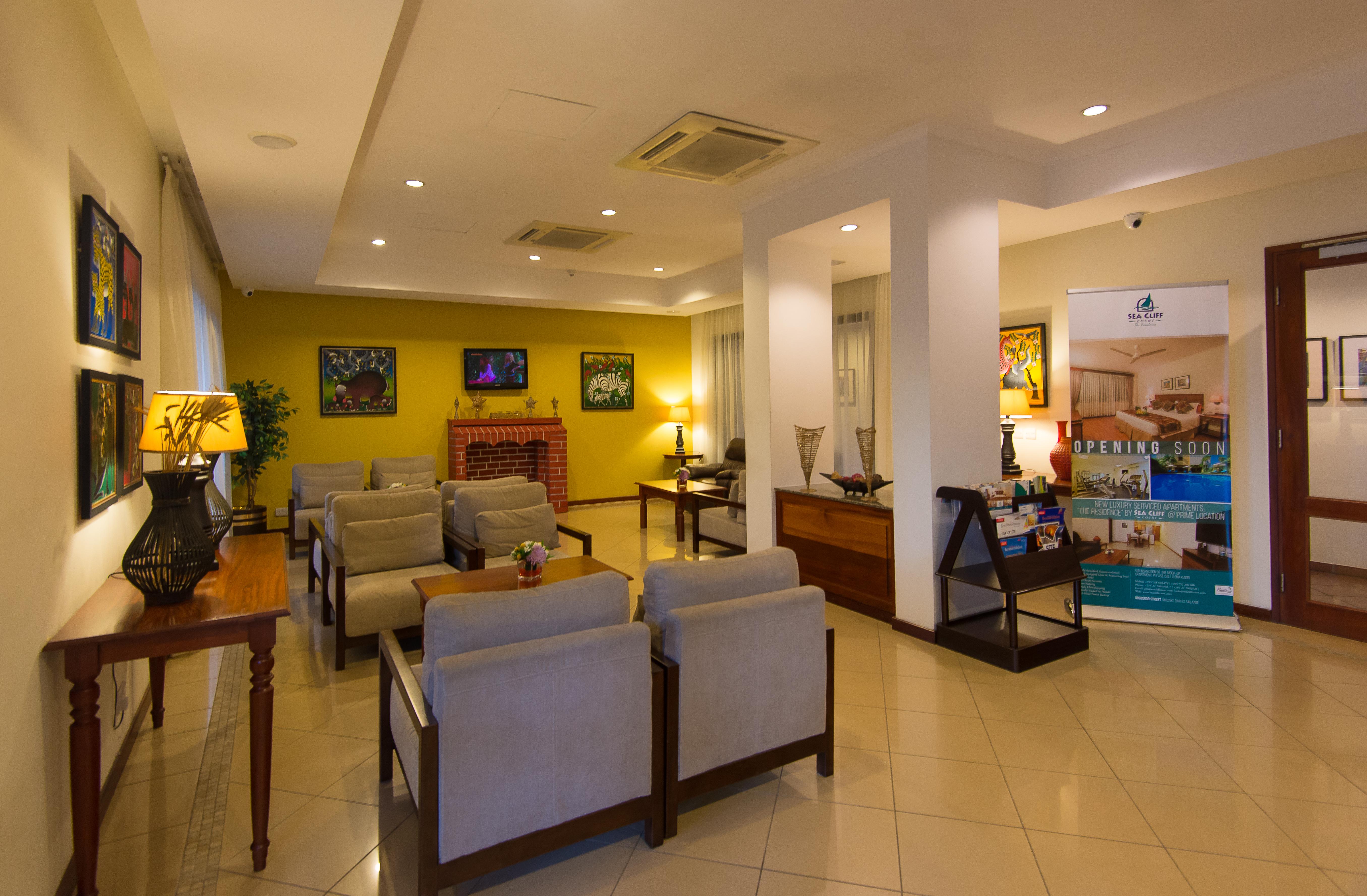 Sea Cliff Court Hotel & Luxury Apartments Дар ес Саалам Екстериор снимка
