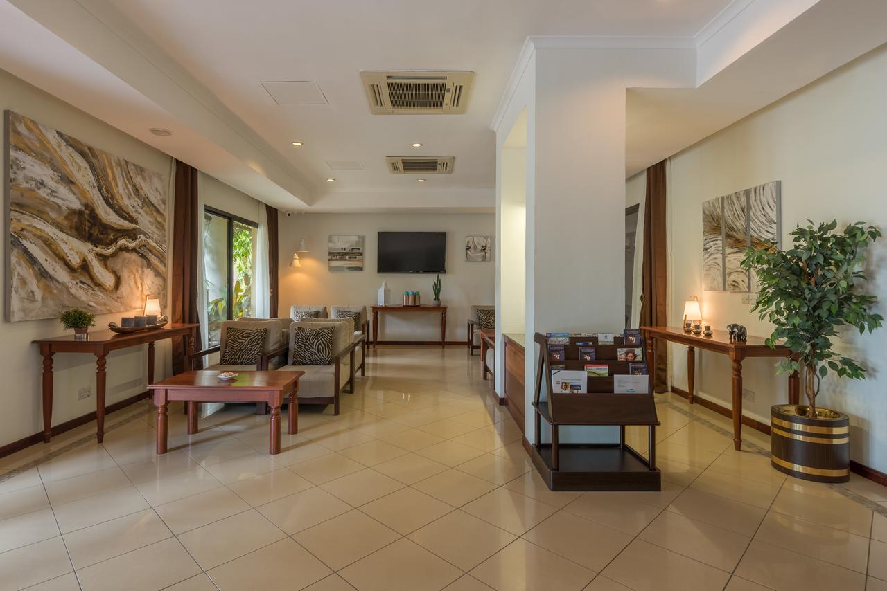 Sea Cliff Court Hotel & Luxury Apartments Дар ес Саалам Екстериор снимка